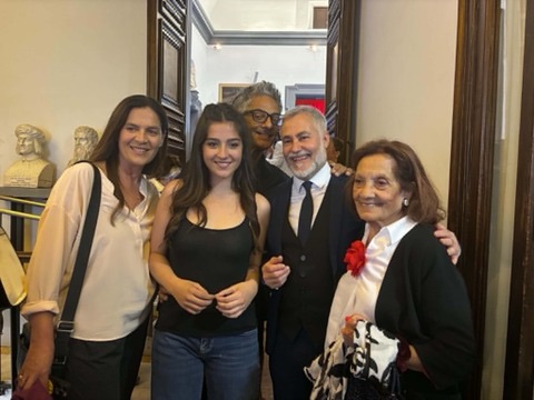 L’Amore Familiare di Fiorello: Un Traguardo Per Angelica