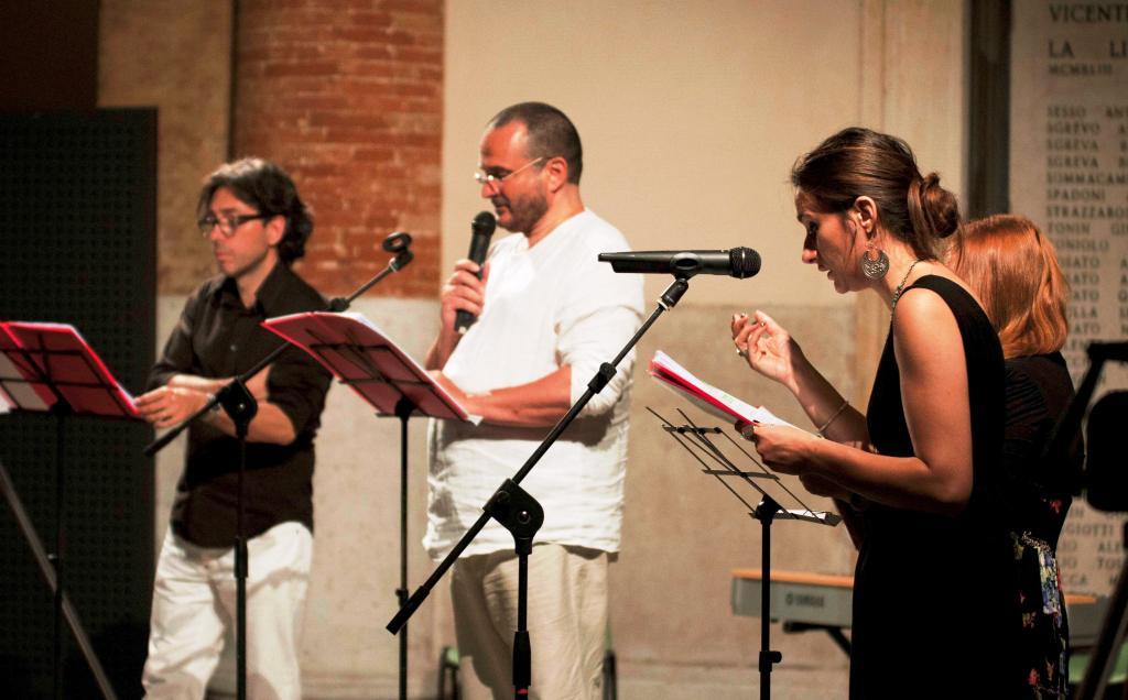 Aristide Genovese, Piergiorgio Piccoli e Anna Zago durante un incontro